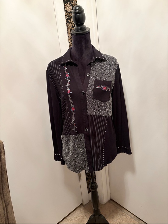 Teddi Tops - Teddi Black Patchwork Button-Up Blouse with Pink Floral Embroidery